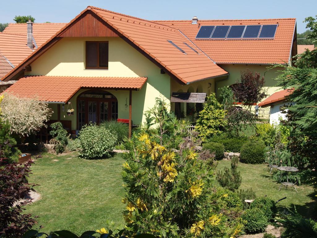 Penzion Primase Dolni Vestonice Εξωτερικό φωτογραφία