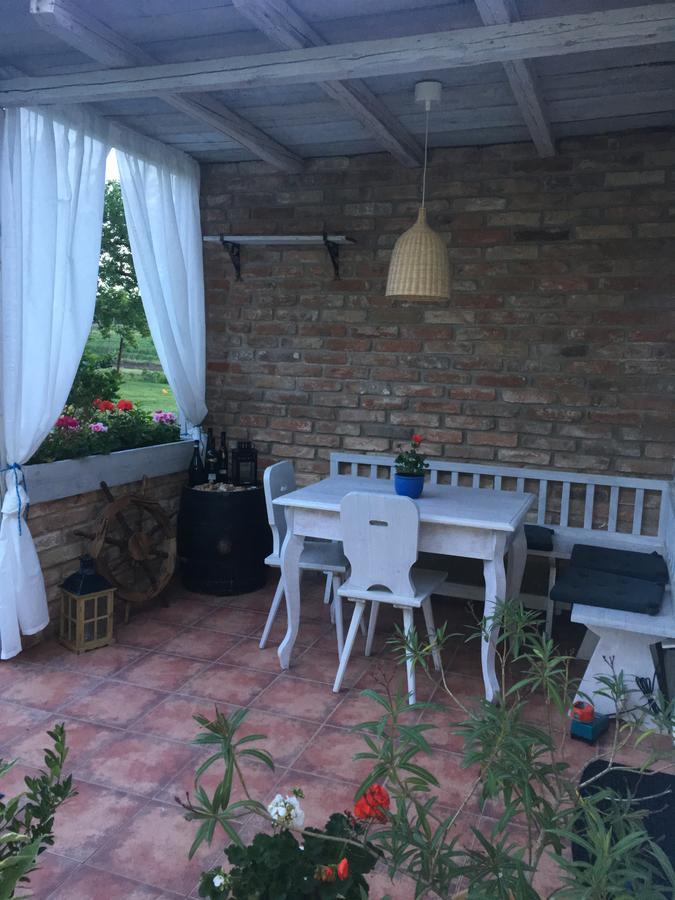 Penzion Primase Dolni Vestonice Εξωτερικό φωτογραφία